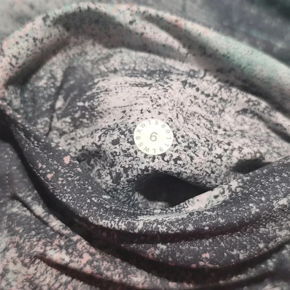 Lululemon Fast And Free High Rise Legging - Picture 3 of 3